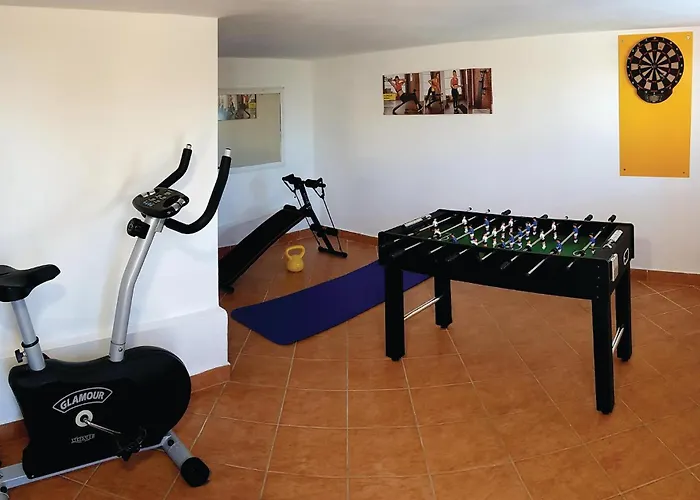 2 Bedroom Awesome In Vakantiehuis