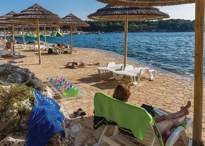 2 Bedroom Awesome In Vakantiehuis
