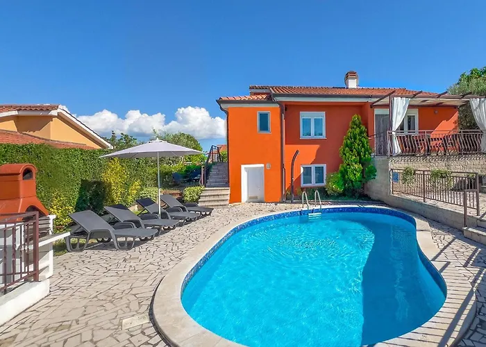 2 Bedroom Awesome In *