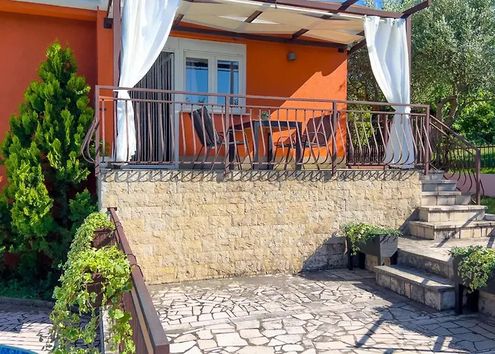 2 Bedroom Awesome In * Montižana