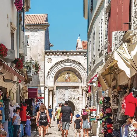 2 Bedroom Awesome In