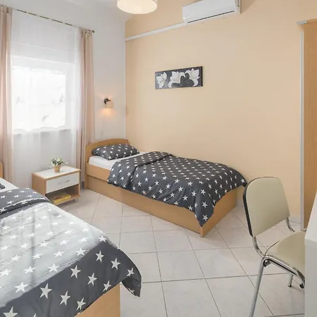 Дом отдыха 2 Bedroom Awesome In