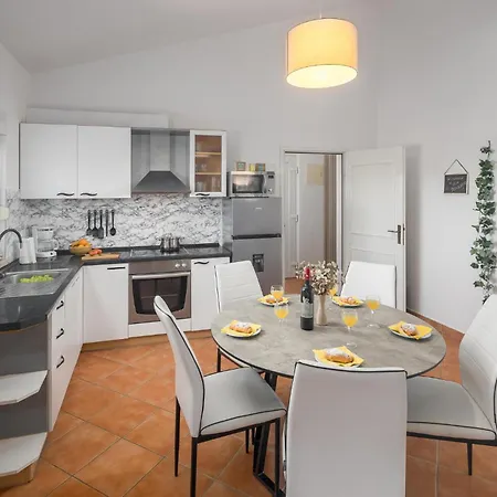 2 Bedroom Awesome In * Porec